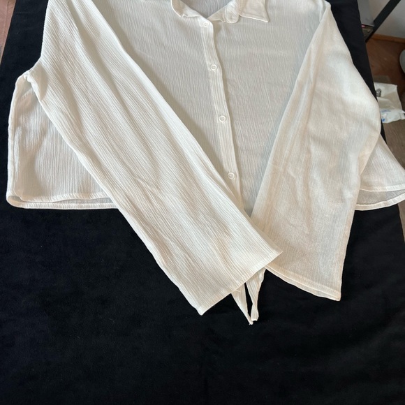 Nastygal white  long sleeve button down tie front crop top - Picture 4 of 8